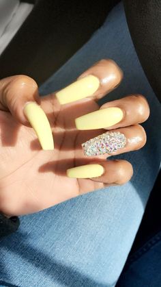 Teen Nails, Nails Only, Acrylic Nails Coffin Short, Soft Yellow, Creative Nails