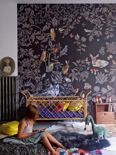 Chic Kids' Rooms. Forest wallpaper #kids #decor Eclectic Kids Room, Wallpaper Trends, Cottage Interiors, Natural Home Decor, Cool Ideas, Child's Room, An Animal