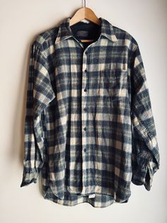 Size large Classic Plaid Flannel Shirt With Relaxed Fit, Classic Plaid Tops For Fall, Classic Collared Flannel Shirt For Winter, Classic Long Sleeve Wool Flannel Shirt, Classic Winter Flannel Shirt With Spread Collar, Classic Flannel Shirt With Spread Collar For Winter, Classic Winter Plaid Top, Casual Wool Flannel Shirt For Fall, Winter Plaid Wool Flannel Shirt