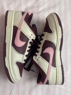 Maroon Shoes, Maroon Nike, White Leather Sneakers, Pink Nikes, Swag Shoes