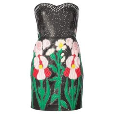 Leather flower intarsia and stud details elavate this dress. Sweetheart neckline. Strapless. Side zip closure. Lined. 100% Lamb Leather Lining: 91% silk, 9% elastan Designer ID: 490532XG513 Made in Italy Gucci Dress Casual, Gucci Short Dress, Short Flower Dress, Gucci Flower, Gaun Koktail, Gucci Dresses, Embellished Cocktail Dress, Strapless Dresses Short, Leather Flower