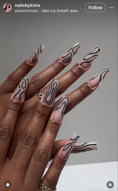 Acrylic Nail Set Ideas, Squiggly Line Nails, Graphic Nail Designs, Abstract Nail Designs, Dope Nail Designs Mid Length, Tapered Square Nails, Colored Acrylic Nails, Dope Nail Designs