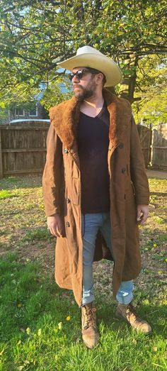 Medium / Size 42 Mouton Sheepskin Fur Lined, Shawl Collar, Full Length, Mackinaw, Four Pockets, fur is drying up due to age sold as is. Would be great as a film prop. Sheepskin Coat Mens, Outdoorsmen Style, Mens Western, Film Props, Yee Haw, Shearling Coat, Men's Suits, Shawl Collar, Vintage Book