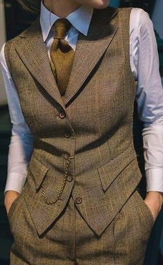 Plaid Outerwear, Outfit Date, Woman In Suit, Academia Outfits, Date Outfit, Woman Suit Fashion, Casual Date