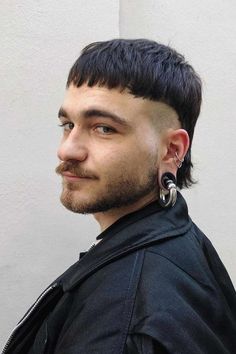 Men Edgy Haircut, Short Edgy Haircuts Men, Side Mullet, Skullet Haircut, Trendy Mullet, Mens Mullet, Grunge Haircut, Mohawk Mullet, Short Mullet