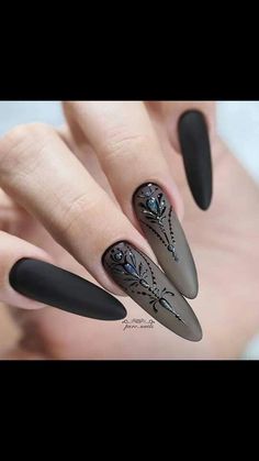 Flame Nail Art, Witchy Nails, Gothic Nails, Fancy Nails Designs, Goth Nails, Grunge Nails, Her Nails, Unique Acrylic Nails, Acrylic Nails Coffin Short