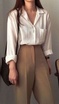 Celana Jogger Wanita, Classy Work Outfits, Stylish Work Outfits, Brown Pants, Looks Chic, 가을 패션, Professional Outfits, Mode Vintage, Business Casual Outfits