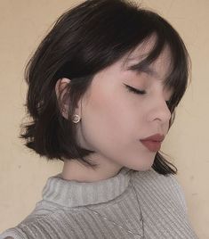 Short Bob With Bangs Round Face, Lob With Wispy Bangs, Haircut Short Hair, Bob Hairstyles With Bangs, Short Brown Hair, Very Short Hair, Haircut And Color