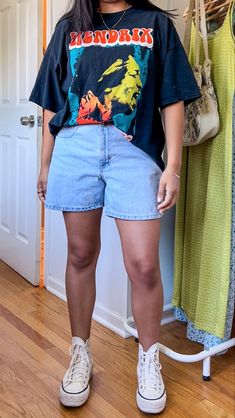 Look Retro, Athleisure Outfits, Street Outfit, Tshirt Outfits, Curvy Outfits, Summer Fashion Outfits, Cute Simple Outfits, Casual Style Outfits