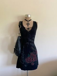 2000s Grunge Dress, Black Fairy Grunge Mini Dress For Summer, Fairy Grunge Mini Summer Dress, Spring Fairy Grunge Mini Dress, Fitted Fairy Grunge Top, London Outfit, 2000s Outfits, Warm Outfits, Outfit Combinations