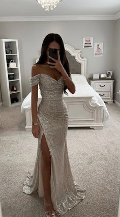 Rose Gold Dress Winter, Prom Dresses 2023 Champagne, Sparkly Rose Gold Dress, Prom Dresses 2023 Gold, Champagne Sparkle Dress, Rose Gold Formal Dress Long, Long Gold Dress Formal, Rose Gold Prom Dress Couple, Light Gold Prom Dress