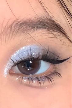 Prom Eye Makeup, Flower Knows, Korean Eye Makeup, Makijaż Smokey Eye