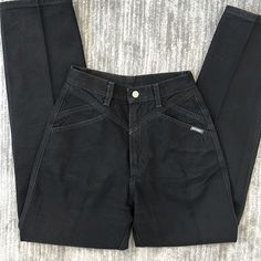 Nwot Women’s Rocky Mountain Mom Jean In Dark Denim Vintage Look High Rise Cowboy Pant In Black Denim. Measures Laying Flat Waist 12” Hip 20” Rise 12” Inseam 30” Tag Says Size 5/6 Comes From Non Smoking Home Rocky Mountain Jeans Vintage, Rocky Jeans, Rockies Jeans, Rocky Mountain Jeans, Mountain Vintage, Cowboy Pants, Mom Jean, Style Profile, Rocky Mountain