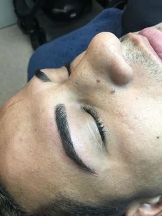 Men Eyebrows Grooming, Eyebrow Piercing Men, Thick Eyebrow Shapes, Tattoo Eyebrows, Eyebrows Goals, Man Bun Hairstyles, Mens Hairstyles Fade, Black Eyebrows, Tweezing Eyebrows