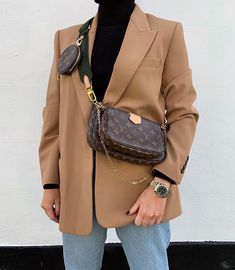 Must Have Bags For Women, Streetwear Girl, Looks Chic, Fall Fashion Trends, Looks Vintage