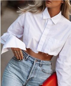 Color: White Button Down Crop Top Model is wearing a small. Women Blouses Fashion, Crop Top Casual, Black And White Shirt, White Long Sleeve Shirt, Cropped Tops, Solid Color Shirt, Pantalon Large, Crop Blouse, Crop Shirt