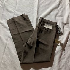 Farrah Size 34x30” Pants Brown Polyblend Pockets Button Zipper Pants Brown, Fashion Victim, Gq, Mens Pants, What To Wear, Sweatpants, Man Shop, Zipper, Pants