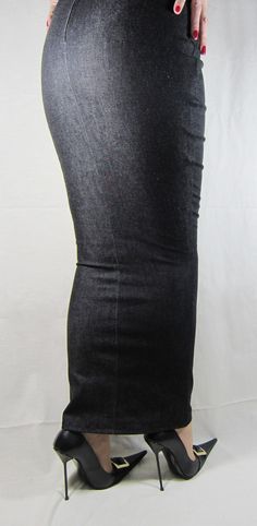 Pencil Skirt Work, Extreme High Heels, Interesting Photos, Jolie Photo, Wiggle Dress, Cute Skirts, Skirt Fashion, Black Denim