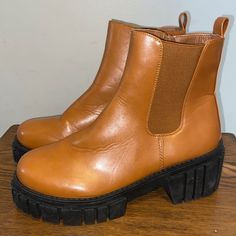 Brand New Trendy Chunky Platform Boots For Fall, Casual Chunky Platform Boots For Fall, Brown Platform Boots For Streetwear, Trendy Brown Boots For Streetwear, Trendy Brown Streetwear Boots, Casual Chunky Ankle-high Platform Boots, Casual Brown Platform Boots For Fall, Size 10, Women Shoes