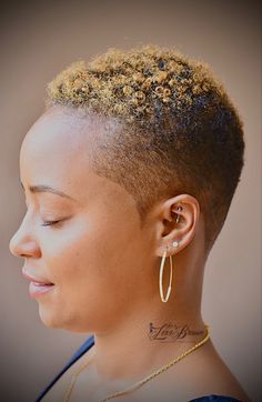 Barber Haircuts For Women, Low Cut Hair Black Women, Twa Haircuts, Fade Haircut Women, Low Cut Hairstyles, Short Black Natural Hairstyles, Tapered Natural Hair Cut, Natural Haircuts, Low Taper Fade Haircut