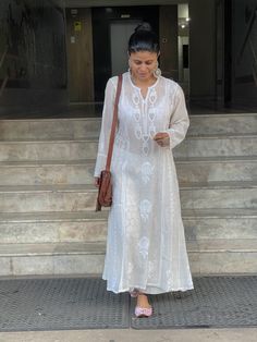 Chicken Kurta, Off White Suit, Chakori Ethnic, Handloom Kurta, Suit Set Women, Haldi Outfits, Saree Ideas, Asian Bridal Dresses