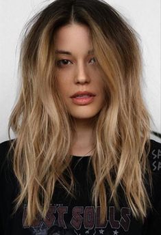 A fun and social girl's lifestyle destination dedicated to style, entertainment, love, and living beautifully. Messy Blonde Hair, Dark Roots Hair, Blonde Hair With Roots, Tan Skin Blonde Hair, Blond Balayage, Blonde With Dark Roots, Blonde Roots, Dark Roots Blonde Hair, Hair Dark