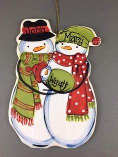 Snowman Couple with Baby Baby Art Projects, Snowman Painting, Wooden Christmas Ornaments, Family Ornament, Baby Art, Paint Pens, Holiday Ornaments