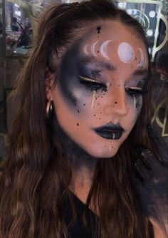 Pagan Makeup, Halloween Backgrounds Wallpapers, Halloween Nails 2022, Nail Designs Halloween, Viking Makeup, Witchy Makeup, Wallpapers Halloween, Pfp Halloween, Halloween Tattoo Ideas