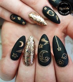 Gold Nail Designs, Moon Nails, Nail Art Gel, Gold Nail, Nagel Inspo, Gold Nails, Black Nails