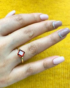 7 mm Princess / Square Red Garnet Dainty Ring, 14K Gold, Genuine Red Gemstone, 4 Prongs Modern Setting, Best Gift for Her, Handmade Ring ◎ Details ◎ ○ Gemstone Details .Natural RED GARNET Princess / Square Cut 7 mm x 7 mm approx. 1.85 ct ○ Gold Details 14K Solid Gold Weight of Ring : approx 3.00 gr Width of Band : 2.25 mm Made to Order HANDMADE ITEM ○ Upgrade to Solid 18K Gold, please click the link below: https://www.etsy.com/listing/962826004 ○ For more BIRTHSTONE Rings : https://etsy.me/2NNWR Red 14k Gold Birthstone Ring For Promise, Yellow Gold Emerald Cut Ruby Ring Gift, Classic Ruby Birthstone Promise Ring, Fine Jewelry Ruby Ring With Prong Setting As Gift, Ruby Ring With Round Cut Gemstone For Gift, 14k Gold Ruby Ring Gift, Classic Red Cubic Zirconia Birthstone Ring, Red Classic Birthstone Ring With Prong Setting, Classic Red Birthstone Ring With Prong Setting