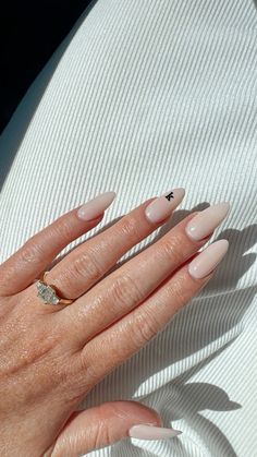 Wedding mani inspo 🖤 Nails To Match Every Outfit, Guest Nails For Wedding, Engagement Nails With Initials, Good Engagement Nails, Neutral Nails With Initials, Bachelorette Nails The Bride Square, Dinner Nails, Nails To Get Engaged In