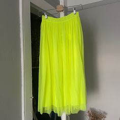 Size Medium, Brand New With Tags Elastic Waist Calvin Klein Skirt For Spring, Chic Calvin Klein Spring Skirt, Yellow Tulle Skirt, Neon Yellow, Womens Calvin Klein, Double Layer, Tulle Skirt, Elastic Waist, Calvin Klein