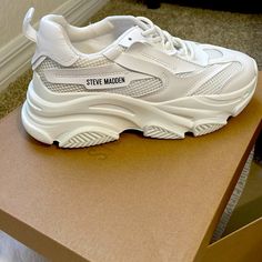 White Chunky Nike Sneakers, Chunky Steve Madden Sneakers, Slinky 30 Steve Madden, Steve Madden White Chunky Sneakers, Steve Madden Shoes Outfit Sneakers, Steve Madden Chunky Sneakers, Outfits Con Tenis Steve Madden, Steve Madden Trainers, Steve Madden Tennis Shoes Outfit