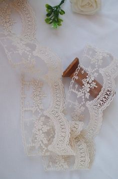 Floral Wedding Lace Fabric Embroidery Bridal Lace Scallop Alter Accessories Vintage Luxury Style Wide Laceitem code: wscx016m ＝＝＝＝＝＝ＭＡＴＥＲＩＡＬ＝＝＝＝＝＝cotton + mesh＝＝＝＝＝ＭＥＳＵＲＥＭＥＮＴ＝＝＝＝＝7cm, 2.8 inches in width＝＝＝＝＝＝＝ＣＯＬＯＲ＝＝＝＝＝＝＝＝ivory, cream ＝＝＝＝＝＝ＱＵＡＮＴＩＴＹ＝＝＝＝＝＝This listing is for 5 yard＝＝＝＝＝＝ＦＥＡＴＵＲＥＳ＝＝＝＝＝＝* Vivid 3D design, romantic and elegant.* Soft and comfortable handfeel.* Ideal for Dress, headbware, female underware brim,handbag accessory, hat. pillow,curtain,dolls outfits , home decor etc.Ｃｌｉｃ 3d Rose, Fabric Embroidery, Wedding Lace, Linens And Lace, Accessories Vintage, Luxury Style, Lace Weddings, Blossom Flower, Bridal Lace