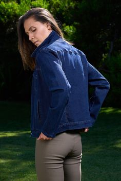 No closet is complete without a jean jacket—and if you ask us, this one is pretty perfect. In rich washes with extra stretch, this is a piece you'll wear all year long. ✓ Two-Way Stretch ✓ Travel Friendly ✓ Machine Washable ✓ All-Day Comfort DETAILS Ultra-soft denim Button-free cuff Front side pockets FIT Regular fit True to size Model is 5'8" and wears size S MEASUREMENTS Body length: 22.5" from shoulder (size S) Bust: 19.5" (size S) FABRIC + CARE 95% cotton, 5% Spandex Machine wash cold with l No Closet, Black Denim Jacket, Jacket For Women, Cool Jackets, Perfect Jeans, Summer Of Love, Favorite Jeans, S Models, Body Measurements