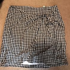 New With Tags Never Worn Size 6 Chic Plaid Mini Skirt For Summer, Casual Fitted Skirt For Picnic, Casual Gingham Mini Skirt For Summer, Casual Plaid Mini Skirt For Day Out, White Casual Skirt For Picnic, Casual Skirt For Picnic, Gingham Mini Skirt For Day Out, Olive Mini Skirt, High Rise Denim Skirt