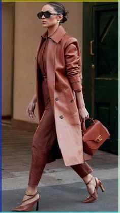 Moda Over 40, 2020 Street Style, Monochromatic Fashion, Fall School, Monochromatic Outfit, 2020 Fashion Trends, Fresh Color, Looks Street Style, Outfit Inspiration Fall