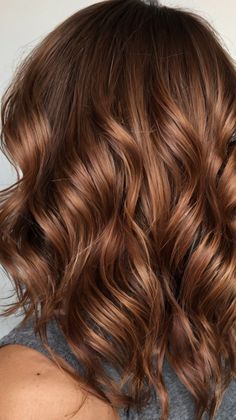 fall hair colors 2024 copper Hair Maintenance Tips, Style Salon, Copper Highlights, Hair Color Options, Bouncy Hair, Styling Guide, Hair Essentials, Ash Brown, Copper Hair