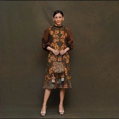 Chest Circumference.Body Length: S = 95cm Length = 105cm M = 102cm Length = 105cm XL = 106cmLength = 105cm Traditional Ikat Print Patterned Dress, Traditional Patterned Dress With Ikat Print, Bohemian Brown Dress With Batik Print, Festive Long-sleeve Batik Print Dress, Festive Long Sleeve Batik Print Dress, Traditional Batik Print Dresses, Traditional Batik Print Patterned Dresses, Traditional Batik Print Festive Dress, Traditional Festive Dress With Batik Print