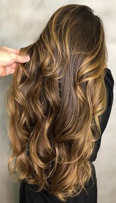 Blond Tones, Beige Blond, Brown Hair Shades, Chestnut Hair Color, Rainbow Hair Color, Hairstyle Fashion, Airbrush App, Golden Honey