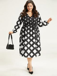 Geometric Print Belted Lantern Sleeve Dress Simple Dress Styles, Bloomchic Dresses, Lantern Sleeve Dress, Trendy Dress, Plus Size Coats, Geometric Graphic, Winter Color, Sleeve Pattern, Style Office