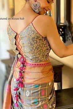 Unique Blouse Designs Stylists, Designer Blouse Ideas, Choli Design, Simple Kurta, South Indian Blouse Designs, Saree Wearing