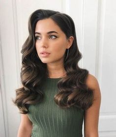 Prom Hairstyles Updos, Brown Curls, Bride Hair, Makeup Wedding, Hair And Beauty, Short Hair Updo, Long Hairstyles, Wedding Hair And Makeup, Prom Makeup