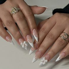 Stilleto Nails Coquette, French Nail Shapes, Nail Ideas Almond Shape Classy, French Manicure With Bow, Coquette French Nails, Nails Acrylic With Bow, Sharp French Nails, White Nails Coquette, Bow Almond Nails