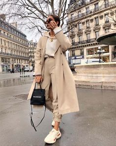 Trench Coat Outfit, Coat Outfit, Coat Outfits, Looks Chic, Trend Fashion, 가을 패션, Winter Fashion Outfits, Looks Vintage, Trench Coats