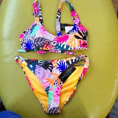 Brand New Women's Size Large Multicolored Bikini With Adjustable Straps And Padding Yellow Vibrant Print Swimwear For Summer, Vibrant Print Yellow Swimwear For Summer, Yellow Swimwear With Vibrant Print For Beach, Yellow Vibrant Print Swimwear For Poolside, Yellow Vibrant Print Swimwear For Beach, Yellow Vibrant Print Summer Swimwear, Multicolor Stretch Swimwear T-back, Summer Moisture-wicking Multicolor Swimwear, Beachwear Multicolor Swimwear With Built-in Bra