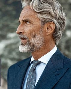 Older Mens Long Hairstyles, Clothes For Men Over 50, Older Men Haircuts, Italian Mens Fashion, Men's Cuts, Older Mens Hairstyles, Older Mens Fashion, Grey Hair Men, Mens Hairstyles Thick Hair