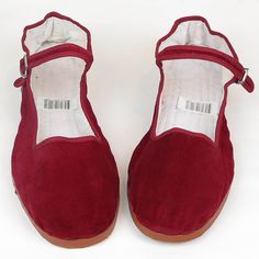 Women's Chinese Classic Mary Jane Velvet Shoes Maroon Red Velvet with Rubber Soles Sizes 35 - 41 Women's Shoe Size Conversion: 35 = 5 = 9.25" 36 = 6 = 9.5" 37 = 7 = 9.75" 38 = 8 = 10" 39 = 9 = 10.25" 40 = 10 = 10.5" 41 = 11 = 10.75" New Thank you! Chinese Style Shoes, Mary Shoes, Earthy Outfits, Velvet Shoes, Maroon Red, Jane Shoes, Shoe Size Conversion, Handmade Fashion, Mary Jane Shoes