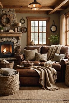 Brown Sofa Living Room Ideas, Cozy Cabin Living Room, Lodge Living Room, Sofa Living Room Ideas, Brown Leather Couch Living Room, Earthy Minimalist, Fall Bedroom Ideas, Brown Sofa Living Room, Living Room Decor Brown Couch