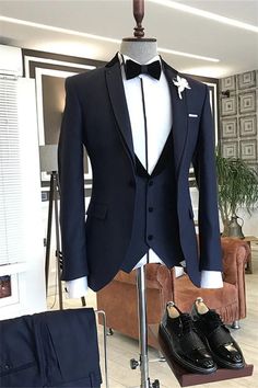 Men Blazer Glamorous Navy Blue Notched Lapel 3 Piece Business Suits – 27dress Dark Navy Suit, Blue Mens Suit, Prom Men, Dark Blue Suit, Blue Suit Men, Dress Suits For Men